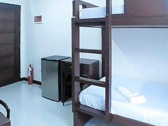 Reddoorz At Nucell Near Ngcp Hotel